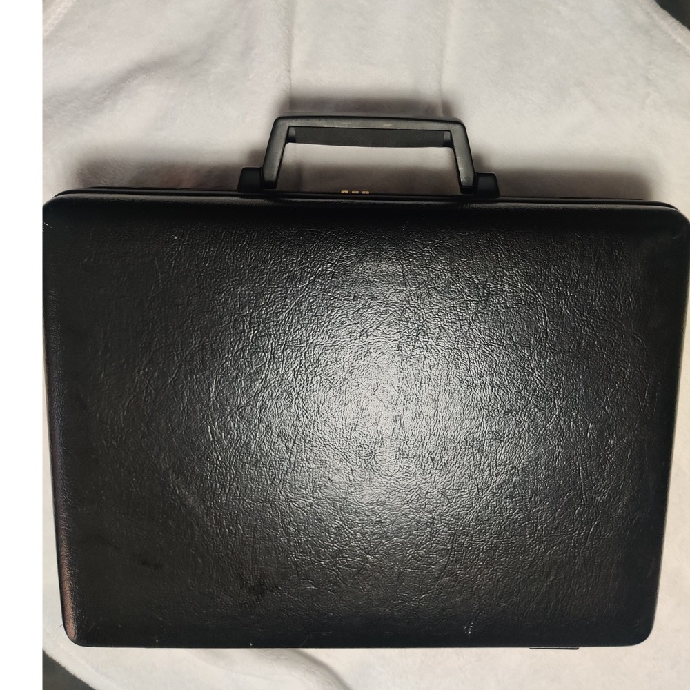 Vintage Jordache Black Hard Shell Briefcase Attache Case Combination Lock Mens